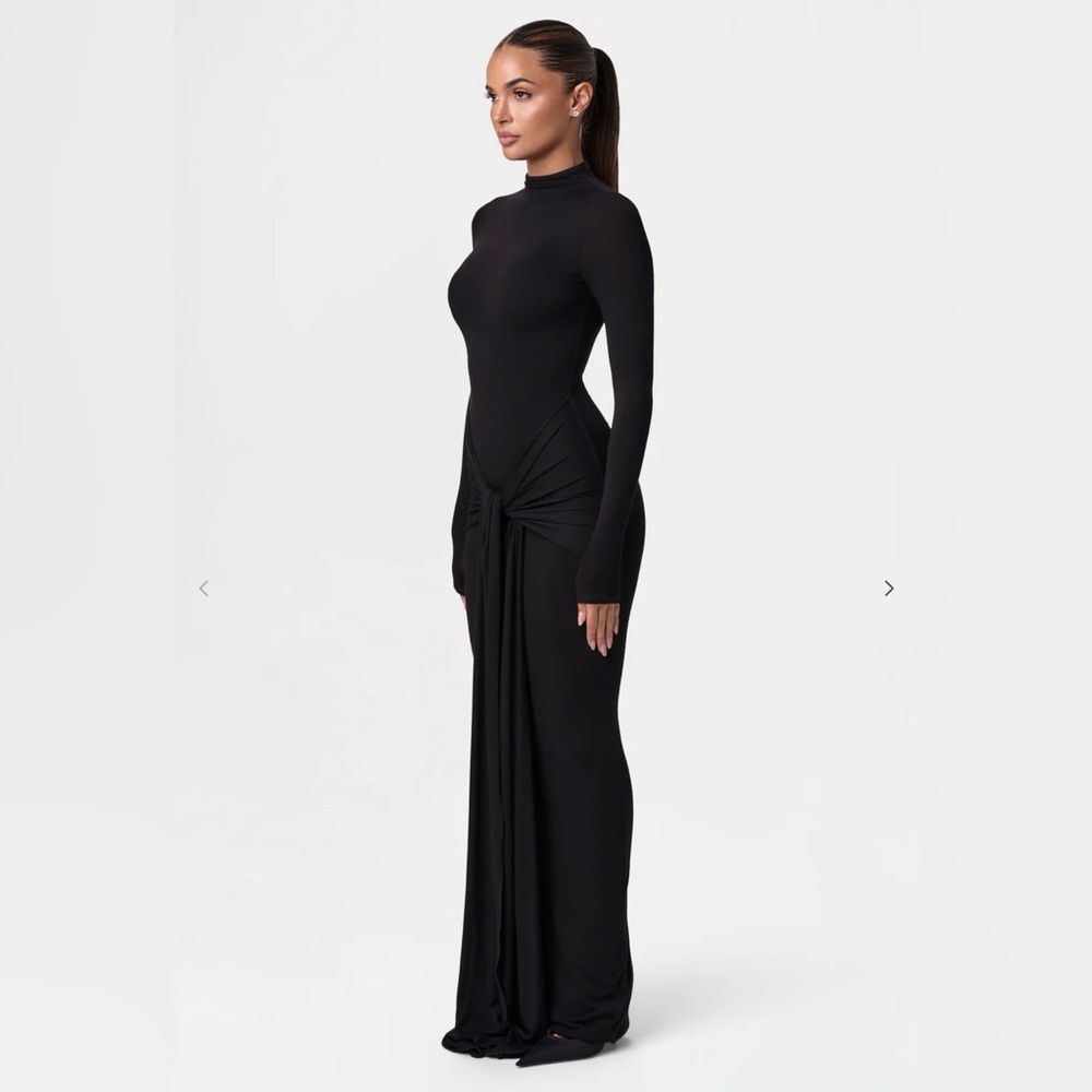 TURTLENECK DRAPED TIE DRESS